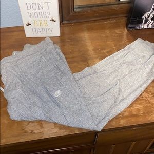 Women’s Nike Capri joggers